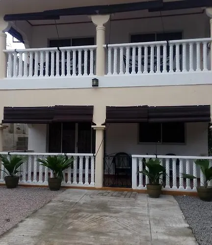 Garden Self Catering 1 Apartman Victoria